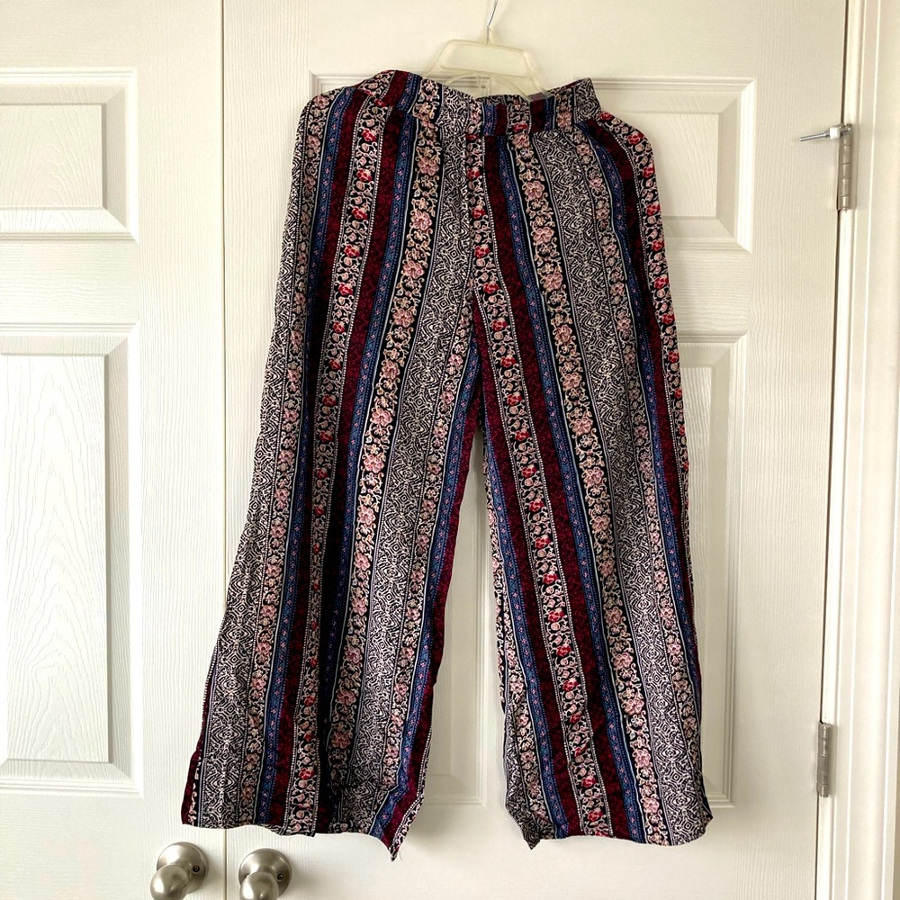 Boho flowy patterned pants